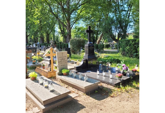 Rząd pracuje nad ustawą o cmentarzach